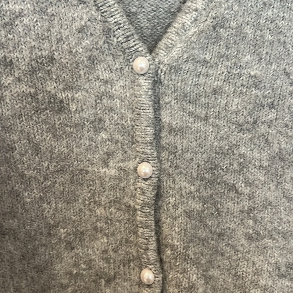 Old Navy Cardigan - Picture 4 of 4